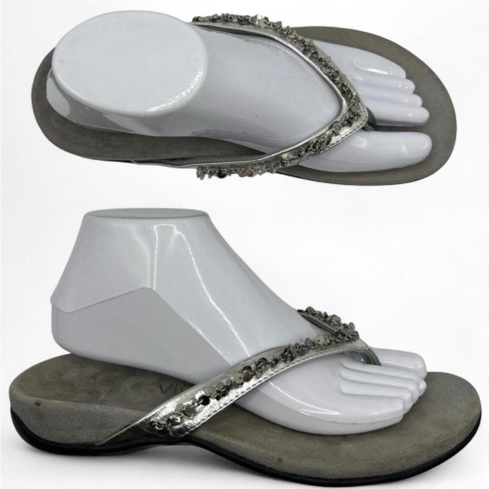 Vionic Women’s Belize Embellished Sequin Thong sandal